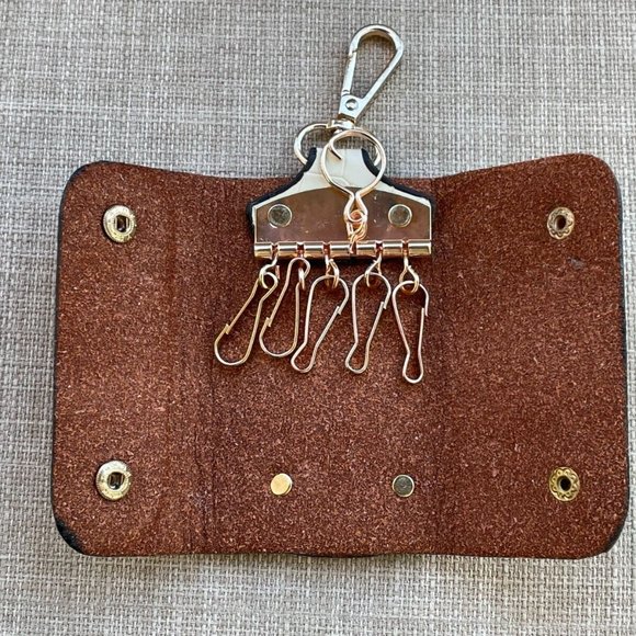 Key chain Bag Cream Faux Leather Vegan 6 Key Holder Key Chian Bag detach to belt - Picture 3 of 12